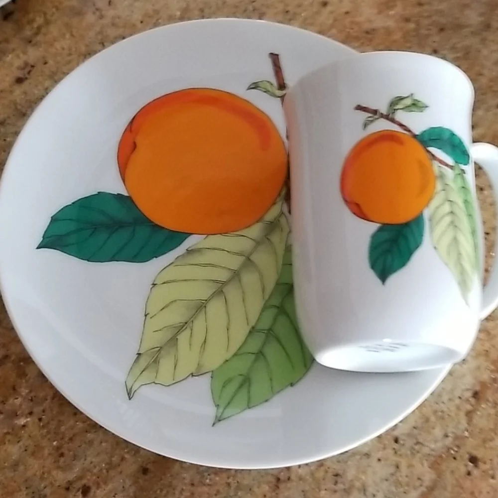 VTG Eden fine China Toscany Japan Fruit 8-pc set